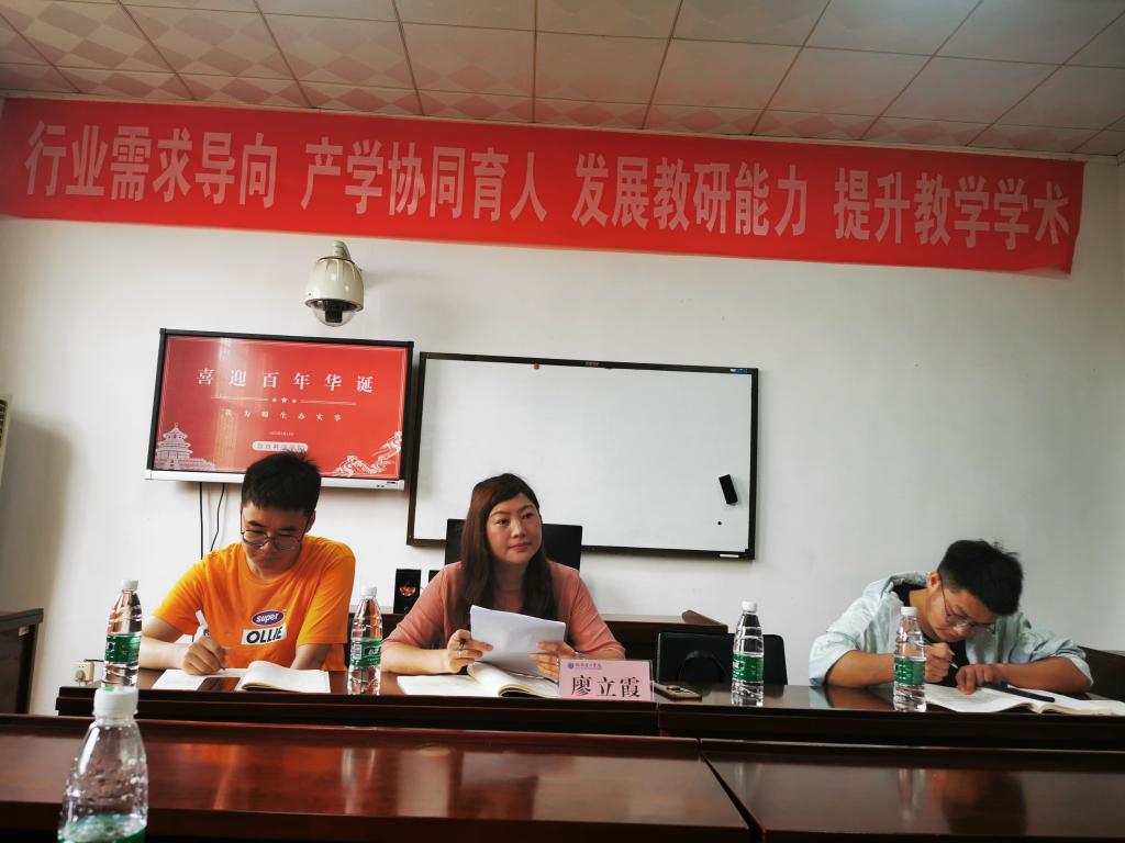 7e1f27ab80bccf8a7f9ede15d9ebe97